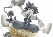 Load image into Gallery viewer, kingdom hearts figure timeless river mini figure sora