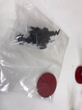 Load image into Gallery viewer, Soul eater figure collection 7 set with board Maka Albarn Atsushi Okubo
