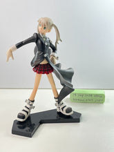 Load image into Gallery viewer, maka albarn figure SOUL EATER trading arts v1 square enix Fire Force after story
